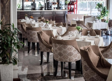 The Royal Mezbon Hotel & SPA 5